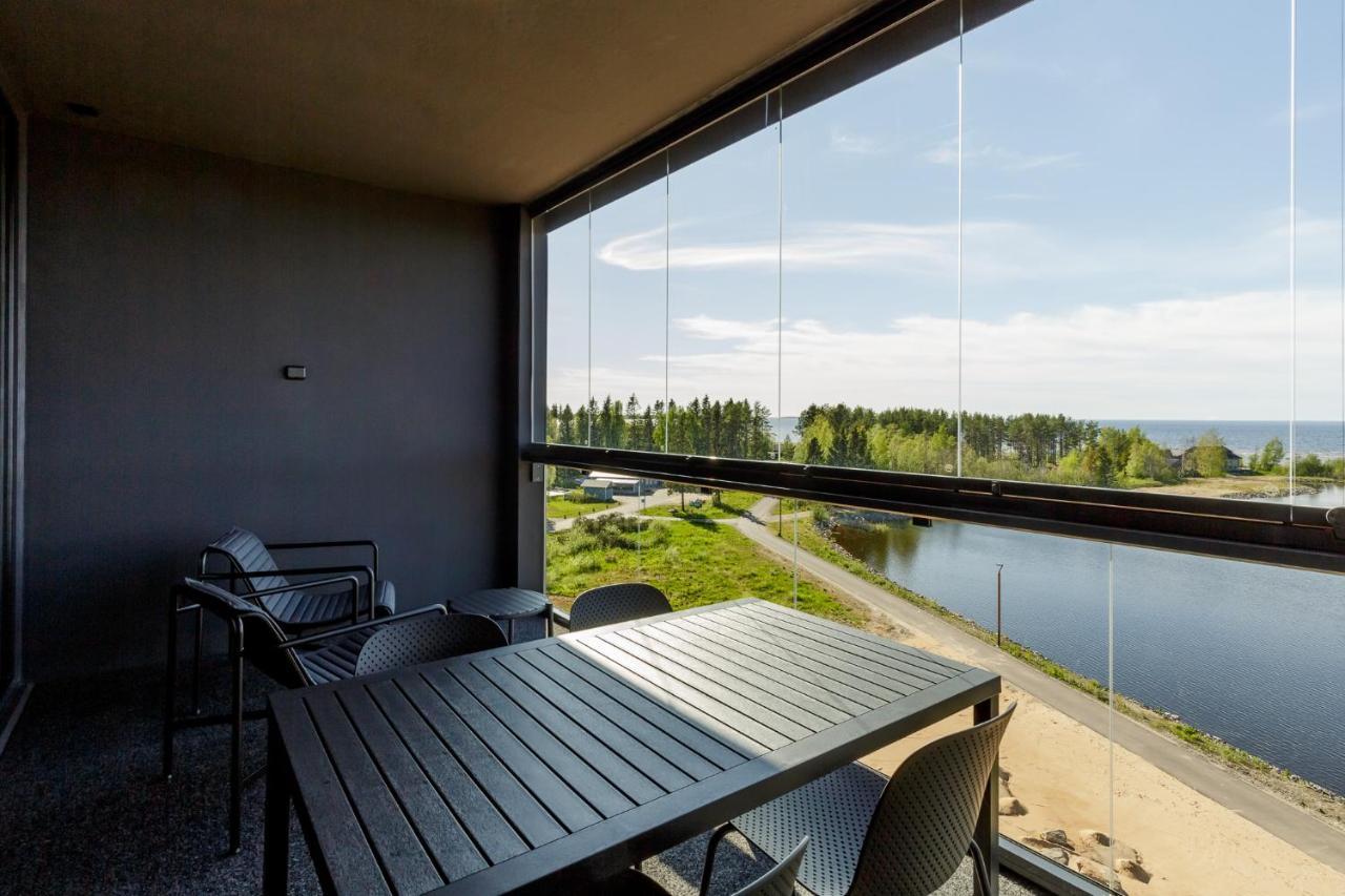 Marina Chalets Studios By Hiekka Booking - Sisaeltaeae Liinavaatteet Ja Loppusiivouksen Kalajoki Ruang foto